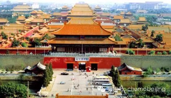 穿越时空的民国风华，街头演员演绎北京往事