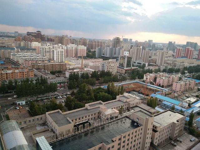 鄂尔多斯，草原明珠的交响——历史与现代的辉映